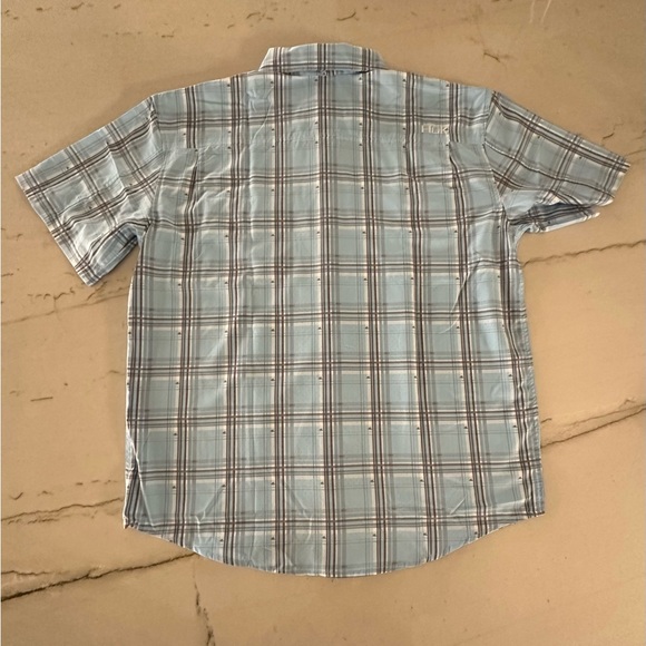 Huk Shirt Mens Large Blue Fish Short Sleeve Fishing Vented Back NEW - Picture 5 of 8